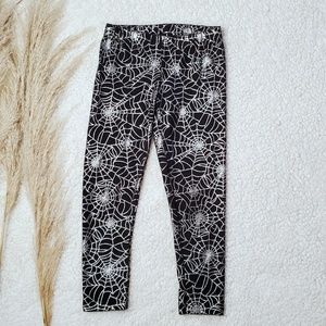 2/$10 Girls XS Spiderweb Leggings Silver & Black